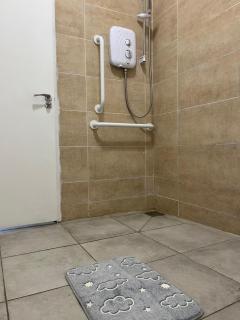 Family Rooms in Glenamaddy - 5