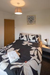 Contractor Base - 3BR - Free Parking - Fast Wi-Fi - 7