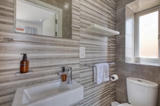 Valley View - Private Room with Balcony By SF Homes R4 - 3
