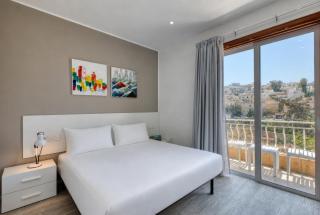 Valley View - Private Room with Balcony By SF Homes R4 - 1