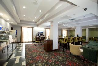 Holiday Inn Express & Suites Morrilton by IHG - 4