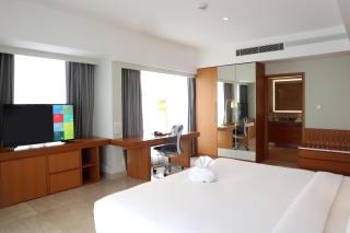 Holiday Inn & Suites Jakarta Gajah Mada by IHG - 5