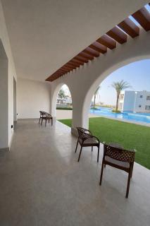 Stylish Makadi Heights 2BR Chalet Lagoon-front - 9