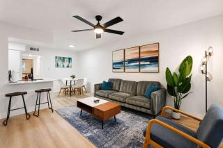 Ideal 2BR king suite close to UT Moody Center - 0