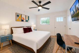 Ideal 2BR king suite close to UT Moody Center - 7