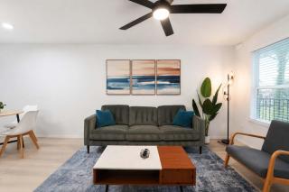 Ideal 2BR king suite close to UT Moody Center - 1
