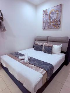 Huwayna Private Pool Homestay M U S L I M sahaja - 3