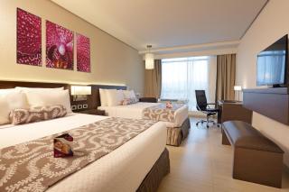 Crowne Plaza Airport by IHG - 6