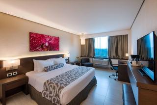 Crowne Plaza Airport by IHG - 5