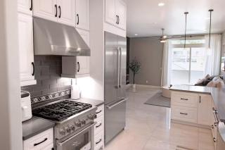 4BR Downtown Home Perfect Location with EV Garage - 5