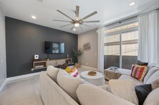 4BR Downtown Home Perfect Location with EV Garage - 9