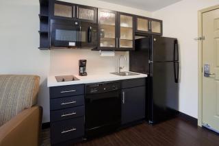 Candlewood Suites Dickinson by IHG - Dickinson - 7