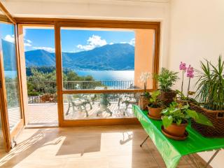Big Apartment With Lake View and Two Bedrooms - 5