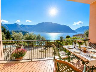 Big Apartment With Lake View and Two Bedrooms - 0