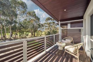 Coastal Rhythms - A Sophisticated Seaside Retreat - 6