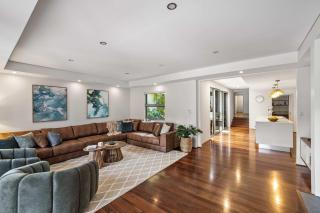 Coastal Rhythms - A Sophisticated Seaside Retreat - 5