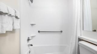 Candlewood Suites Waco by IHG - 9