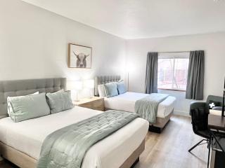 Remodeled 2Q Near Park City with Pool & Hot Tub -2070 - 9