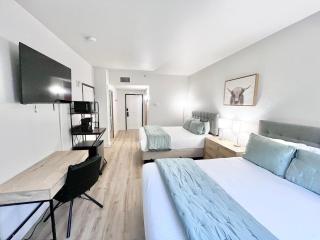 Remodeled 2Q Near Park City with Pool & Hot Tub -2070 - 3
