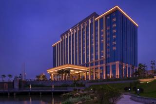 HUALUXE Yangjiang City Center - 4