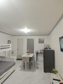 Addie's Transient House- Gensan - 2