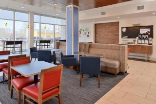 Holiday Inn Express & Suites - Brighton South - US 23 by IHG - 6