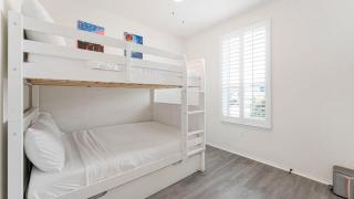 Close to CotA & Downtown Spacious & Cozy 4BR - 4