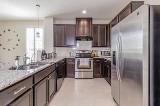 Close to CotA & Downtown Spacious & Cozy 4BR - 1