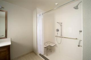 Holiday Inn Express & Suites Bay City by IHG - 5