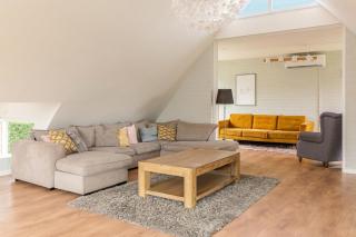 Spacious villa in Rijs near IJsselmeer and forest - 8