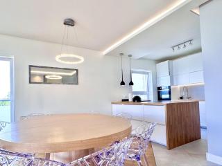 115 m2 near the center and the airport - view of the lake! - 5