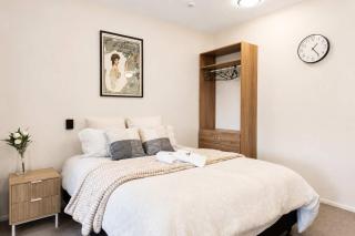 Mt Victoria Studio - Kitchen Bath Tub Sleeps 2 - 9
