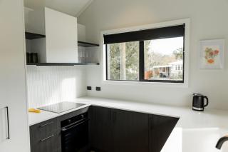 Well Located | Stylish | Scenic - HS86003 - 4