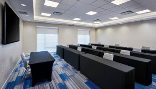 Holiday Inn Express & Suites Windsor East - Lakeshore by IHG - 5