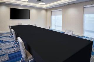 Holiday Inn Express & Suites Windsor East - Lakeshore by IHG - 4