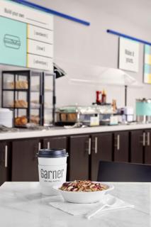 Garner Hotel Gonzales by IHG - 9