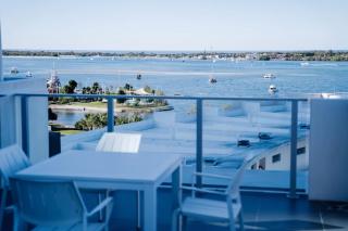 Broadwater 2 bed 2 Bath 1 CarPK Beach Parks - 0