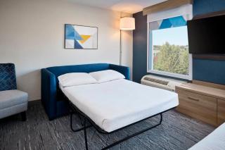 Holiday Inn Express & Suites Kitchener Southeast by IHG - 8