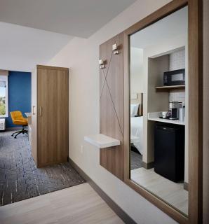 Holiday Inn Express & Suites Kitchener Southeast by IHG - 7