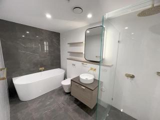 New L63 Hill River CBD ViewPoolSauna - 2