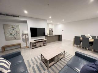 New L63 Hill River CBD ViewPoolSauna - 1