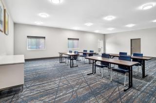 Holiday Inn Express & Suites Tumwater - Olympia by IHG - 1