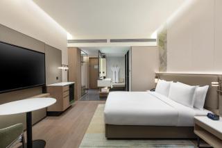 Holiday Inn Xianyang Shuangzhao Lake by IHG - 5