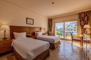 Continental Plaza Beach Resort - 5
