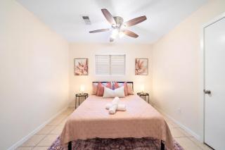 Seabrook Sanctuary Cozy 3BR Home Perfect for Families Privacy & Comfort Galore - 1
