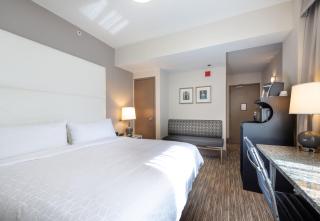 Holiday Inn Express Chicago - Magnificent Mile by IHG - 2