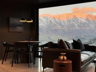 Introductory Deal - Lake & Remarkables Views - 9