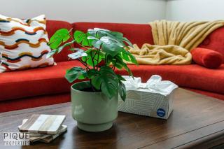 Retro Vibes - King Bed - Long Stays - Garage - Wi-Fi - 2