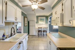 Walk to Beach! Luna Pier Haven w/ Yard & Views - 8