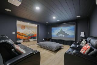 Contemporary Home in Pocono Farms Country Club - 5